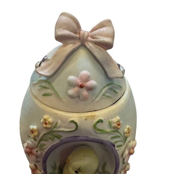 Vintage Ceramic Easter Egg Trinket Box With Yellow Chick & Floral Accents - Picture 3 of 10